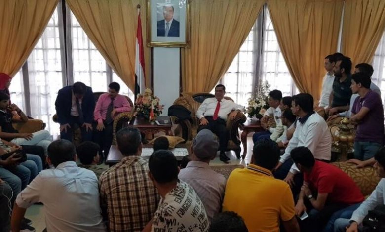 السفارة اليمنية في ماليزيا تبدأ مراجعة كشوف الاستحقاق وتجهيز شيكات الصرف للطلاب المبتعثين