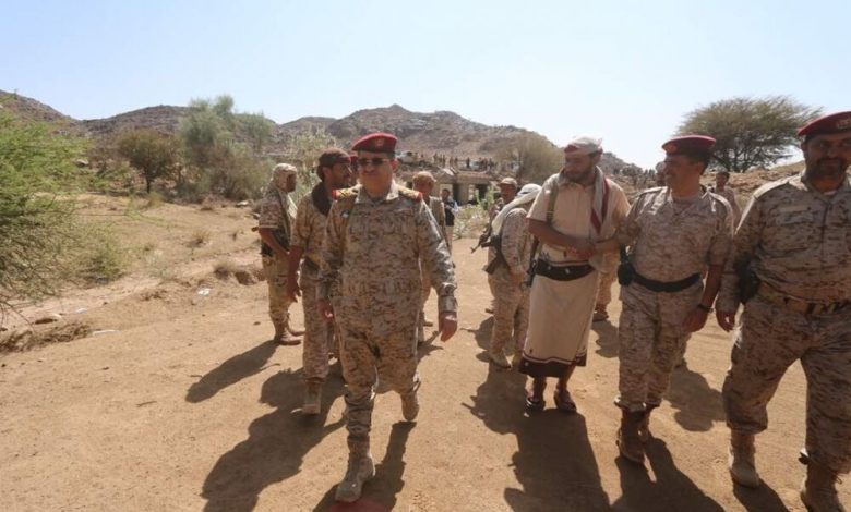 المقدشي يتفقد سير العمليات العسكرية في محافظة البيضاء