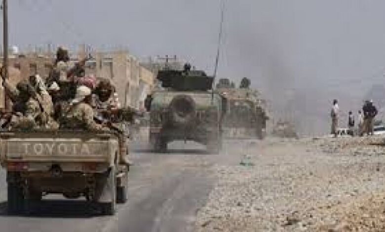الجيش اليمني يتقدم بحجة... ويسيطر على الطريق الدولي في باقم