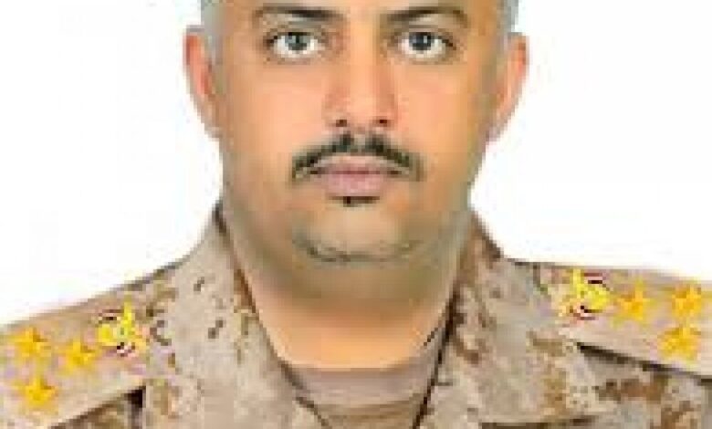 قائد اللواء 115 مشاة يعزي في وفاة الشيخ المناضل الخضر عبدالله صالح البجيري