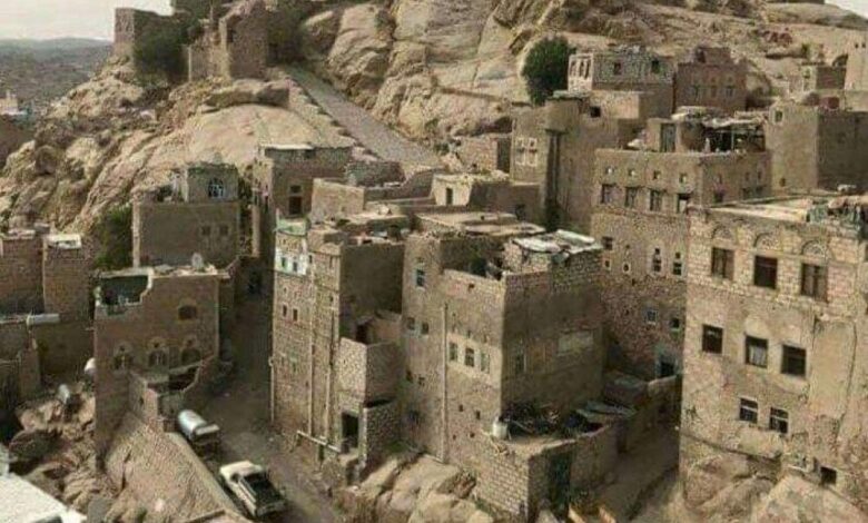 الحوثي يتلاعب بكشوفات المعلمين للاستيلاء على منحة اليونيسيف المالية بالبيضاء