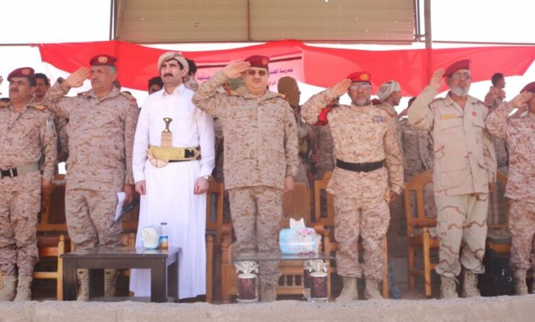 وزير الدفاع يشهد حفل تخرج الدورة الأولى هندسة عسكرية