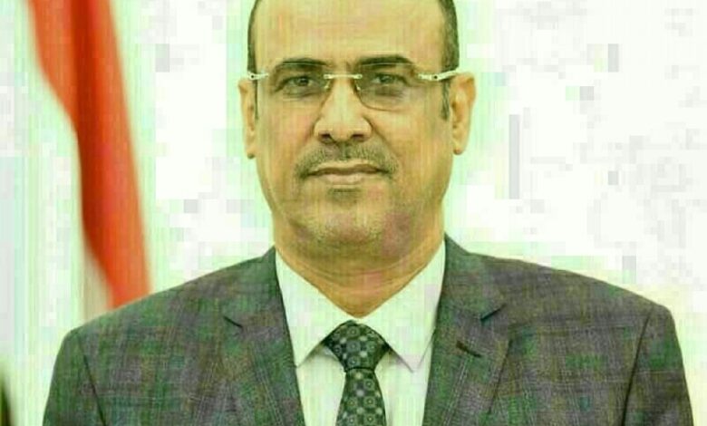 نائب رئيس الوزراء وزير الداخلية يعزي بوفاة العميد فضل صايل