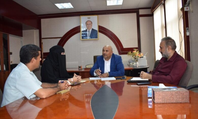 وكيل محافظة عدن يشيد بالبرامج الإنسانية التي يقدمها مركز الملك سلمان للإغاثة في اليمن