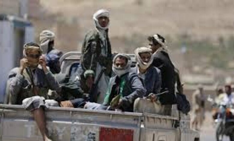 الحوثيون يقاتلون أنفسهم في إب