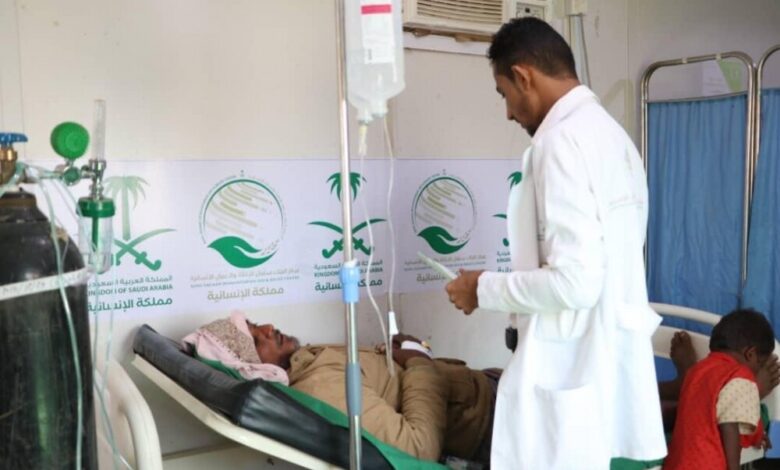 العيادات الطبية لمركز الملك سلمان للإغاثة تقدم خدماتها العلاجية لما يقرب 160 ألف شخص في مديرية الخوخة بالحديدة خلال العام 2019م