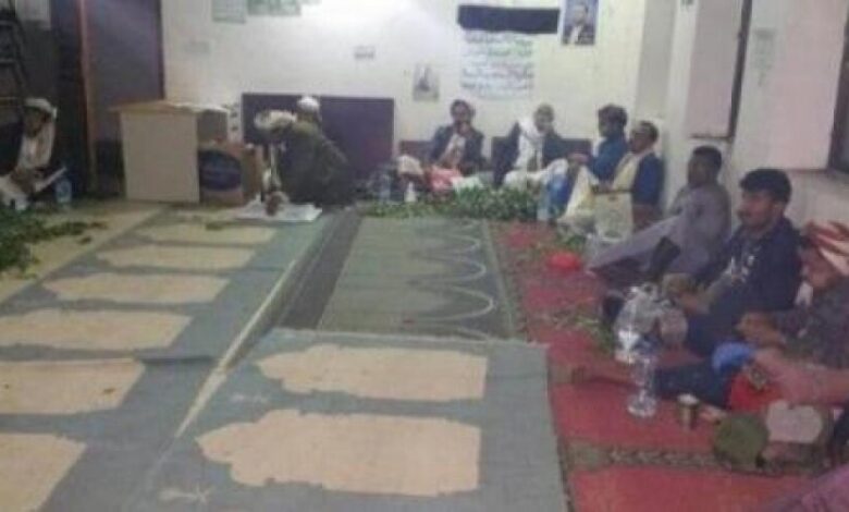 مليشيا الحوثي تمنع إقامة صلاة التراويح بصنعاء وتحول المساجد لمقايل مضغ القات