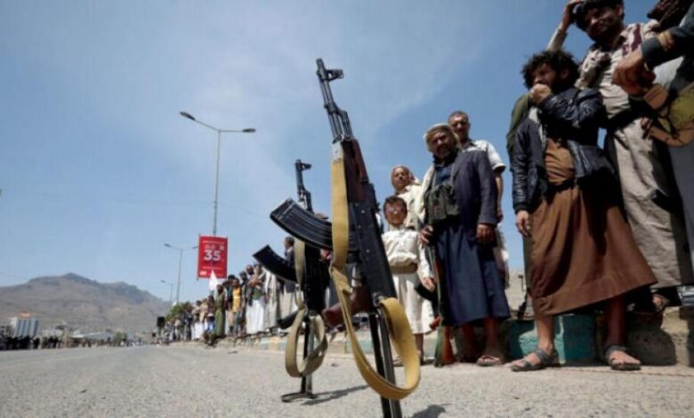 مسلحو الحوثي متهمون بنقل أمراض وبائية إلى أسرهم وقراهم