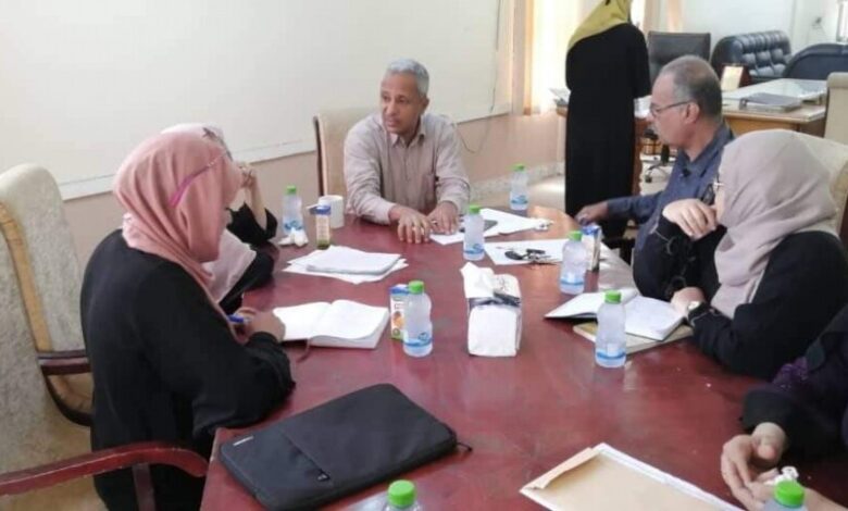 ملتقى نساء عدن يلتقي مدير مكتب التربية والتعليم بالعاصمة