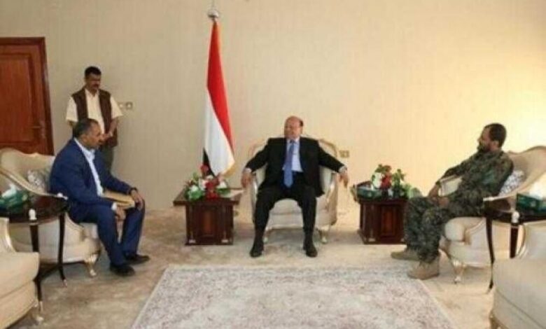 تفاصيل خاصة : لقاء يجمع بين الرئيس هادي بقيادة الانتقالي دونما تغطية صحفية