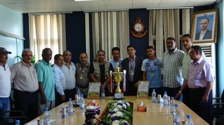 اتحاد كرة الطائرة بالحديدة يكرم مؤسسة موانئ البحر الأحمر اليمنية
