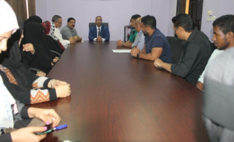 وزير الشؤون الإجتماعية والعمل يزور المركز اليمني للدراسات وصندوق رعاية وتأهيل المعاقين.