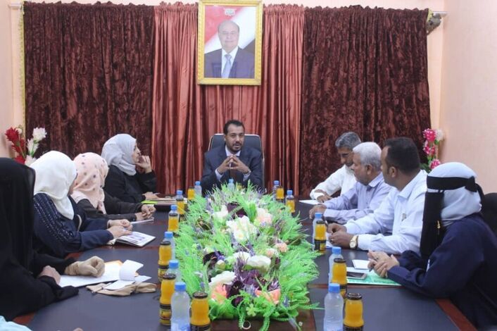 وزير التربية والتعليم يناقش التحديات التي تواجه عمل اللجنة الوطنية اليمنية للتربية والثقافة والعلوم