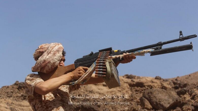 الجيش الوطني يفشل هجوماً لمليشيا الحوثي في جبهة الكسارة ويكبدها خسائر كبيرة