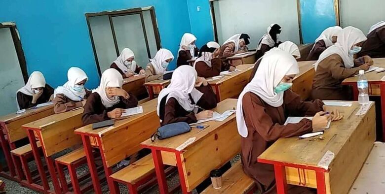 الامتحانات الوزارية في عدن.. معاناة الطلاب مع الكهرباء والأوضاع الصعبة واجراءات وقائية لكورونا