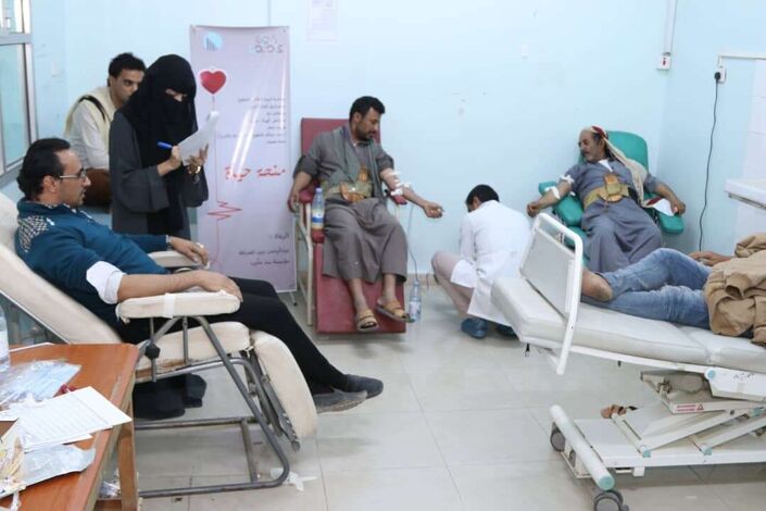برعاية محافظ المحافظة ملتقى شباب اليمن بمدينة مأرب يدشن حملة التبرع بالدم