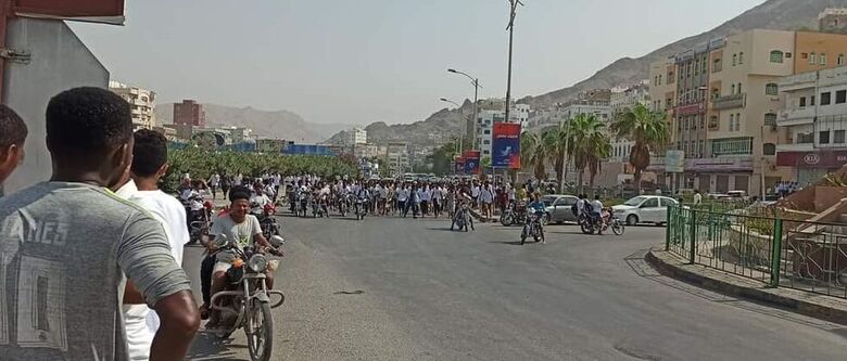 المرصد الأورومتوسطي لحقوق الإنسان: رصاص الحكومة اليمنية والمجلس الانتقالي يتوحد في قمع المتظاهرين