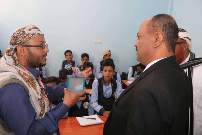 نائب مدير مكتب التربية بتعز يفتتح مدارس التألق الحديثة في مدينة التربة بمديرية الشمايتين.