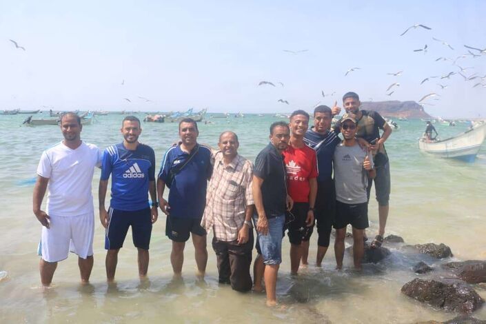 نادي شاطئ بئر علي الرياضي يحتضن لجنة الحكام العليا والحكام الدوليين والدرجة الأولى في رحلتهم السياحية والترفيهية الرائعة