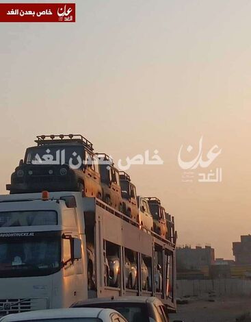 وصول سيارات لعبة ببجي الشهيرة الى عدن (صورة)