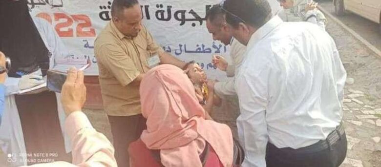 مكتب الصحة بتعز يدشن الحملة الوطنية  للتحصين ضد شلل الأطفال الجولة الثالثة