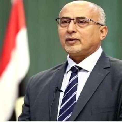 وزير سابق يوضح الفرق بين إعلام الحوثي والشرعية