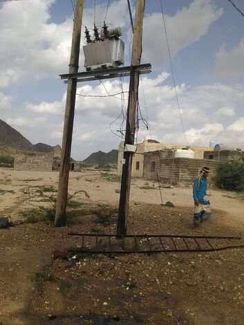 سكان أهالي قرية المقر بمودية يناشدون بتوفير محول كهربائي جديد
