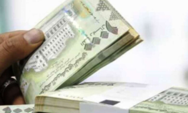 أسعار بيع وشراء العملات الاجنبية في عدن وصنعاء "الخميس"