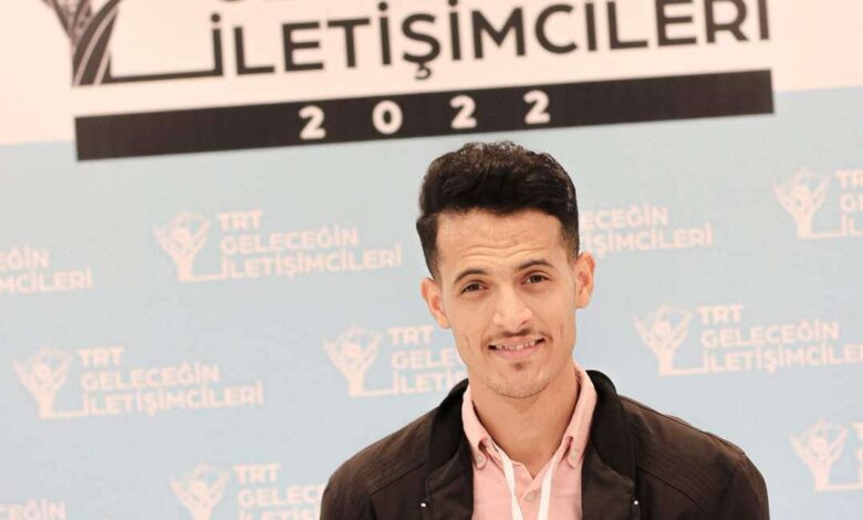 طالب يمني يتأهل ضمن ١٠ منافسين في مسابقة " متصلين المستقبل TRT" بتركيا