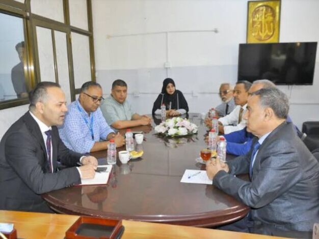 رئيس جامعة عدن عدن يناقش آلية التعاون مع المفوضية السامية للأمم المتحدة لشؤون اللاجئين باليمن