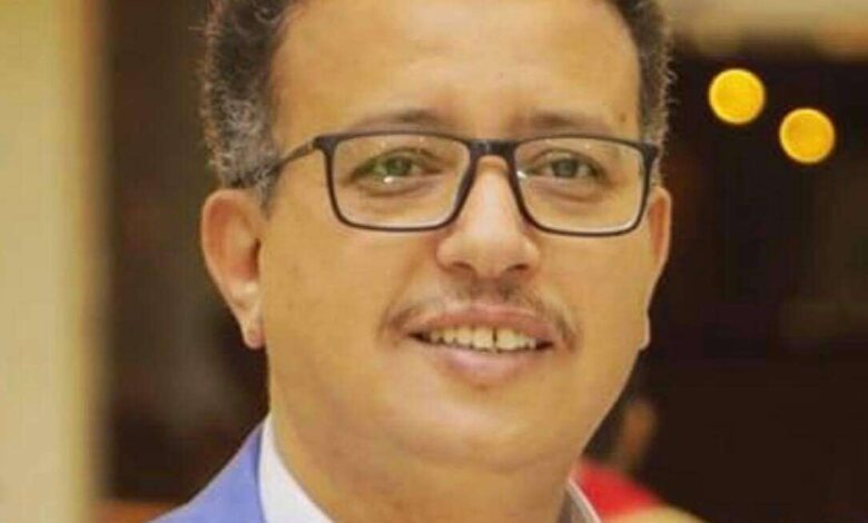 المسوري: السفير البريطاني يتمنى مشاركة الحوثي في مجلس القيادة الرئاسي