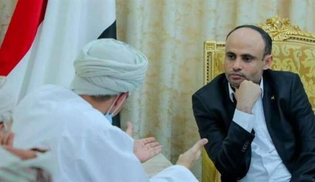 مسؤول حكومي يكشف هدف زيارة الوفد العماني إلى صنعاء