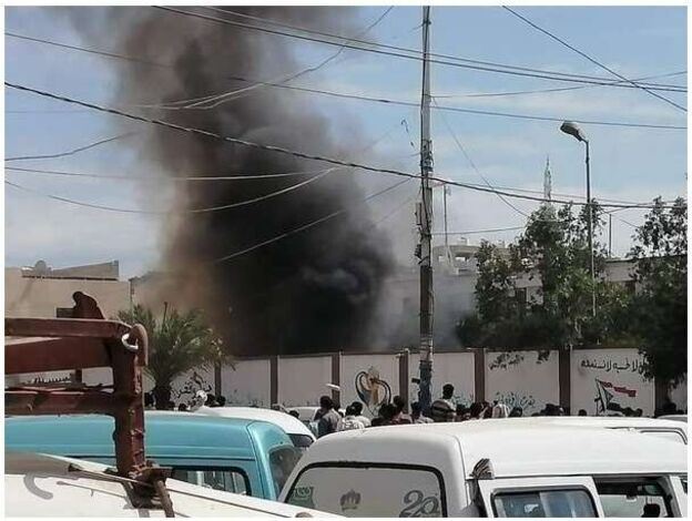 اندلاع حريق في مبنى المجلس المحلي بالشيخ عثمان