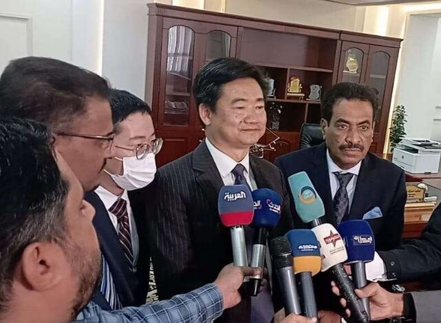 القائم بأعمال السفارة الصينية لدى اليمن: ندعم العملية السلمية في اليمن وجهود إعادة الإعمار