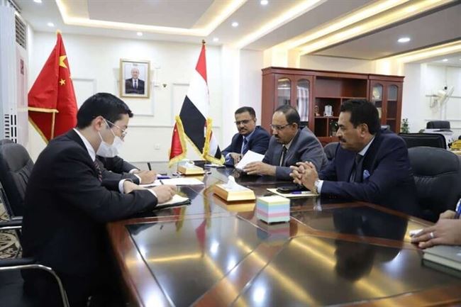محافظ حضرموت يبحث مع القائم بأعمال السفارة الصينية لدى اليمن جوانب تعزيز التعاون والتبادل التجاري وفرص الاستثمار