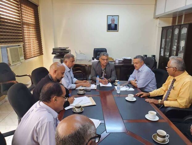 إجراءات لتفعيل عملية تحصيل ايرادات صندوق النظافة من الاسواق في العاصمة عدن