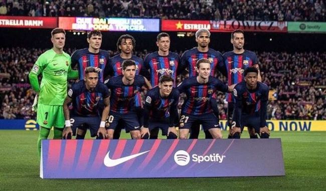 برشلونة يواجه خطر الإقصاء من دوري الأبطال