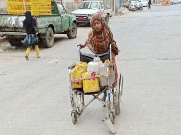 الصليب الأحمر: أكثر من نصف اليمنيين ليس بمقدورهم الحصول على المياه