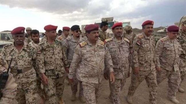 مصادر بوزارة الدفاع: وزير الدفاع اتجه إلى عدن ولم يكن ضمن الموكب المُستهدف في طريق تعز