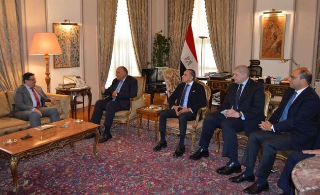 وزير الخارجية المصري "سامح شكري" يلتقي نظيره اليمني "بن مبارك"