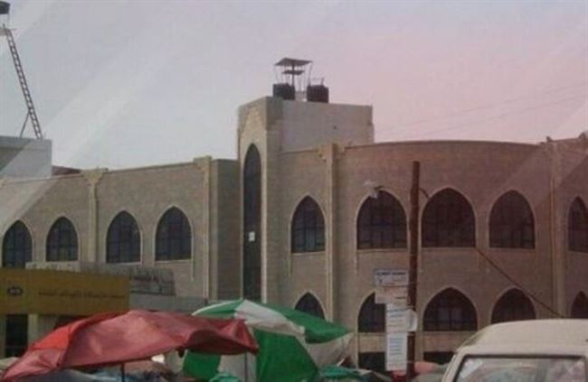 صنعاء.. الحوثيون يقتحمون مسجدًا "للسُّنَّة" ويعتدون على طلابه