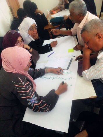 دورة تدريبية حول تعزيز دور المرأة في بناء وتطوير التفاوض والحوار السياسية