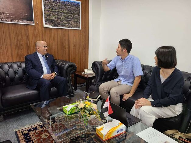 السفير عادل السنيني يبحث مع مسؤولي المركز الياباني الدولي المشاريع المنفذة في اليمن